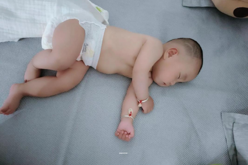 大同孕妇肚子一跳一跳